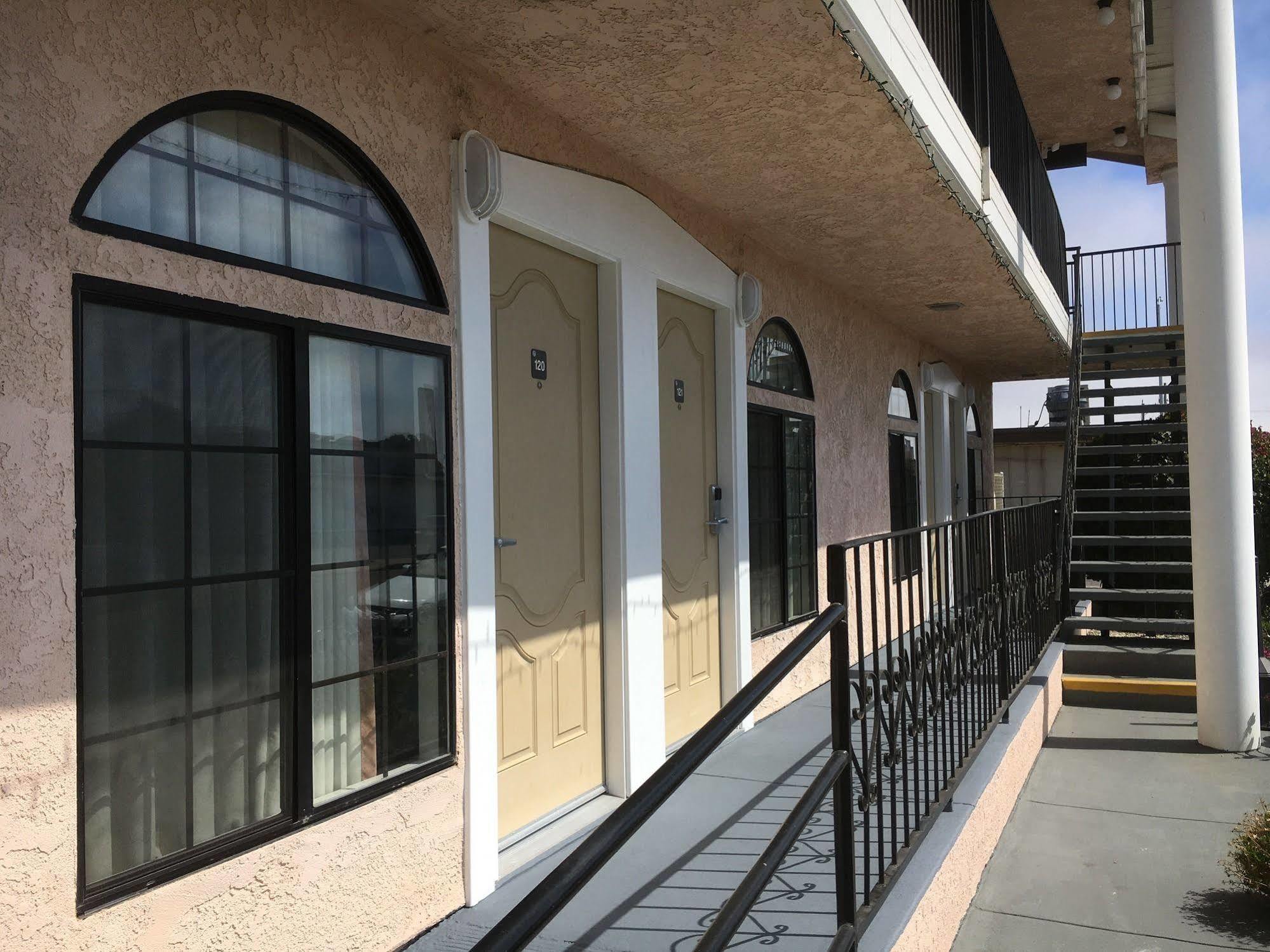Seaview Motel